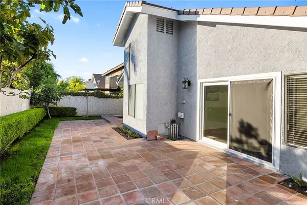 $4,900 | 11 Hunter, Irvine, CA 92620