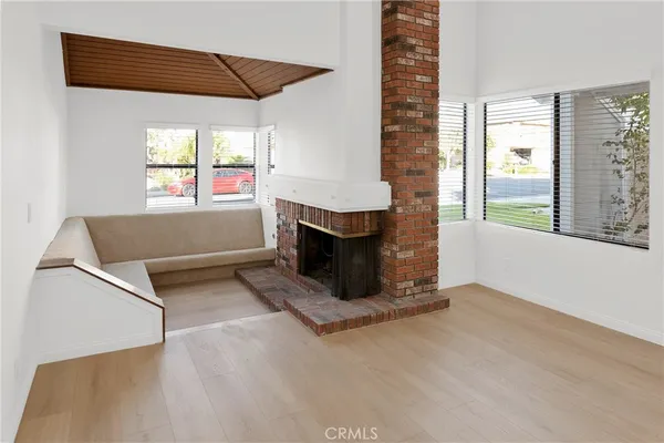 $4,900 | 11 Hunter, Irvine, CA 92620