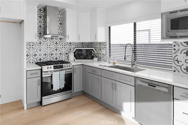 $4,900 | 11 Hunter, Irvine, CA 92620