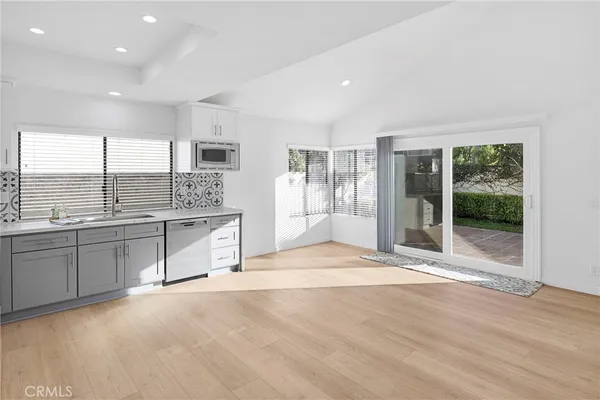 $4,900 | 11 Hunter, Irvine, CA 92620