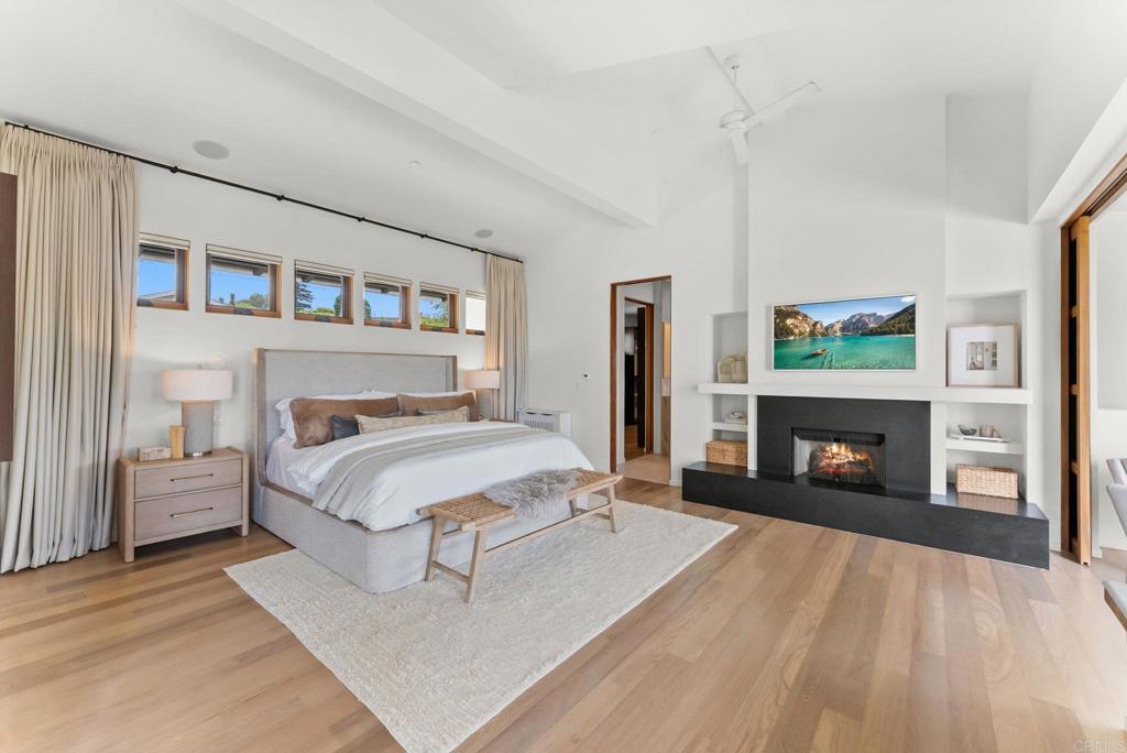 1866 Sheridan Road Encinitas, CA 92024 - Photo 49 of 75 Primary Suite