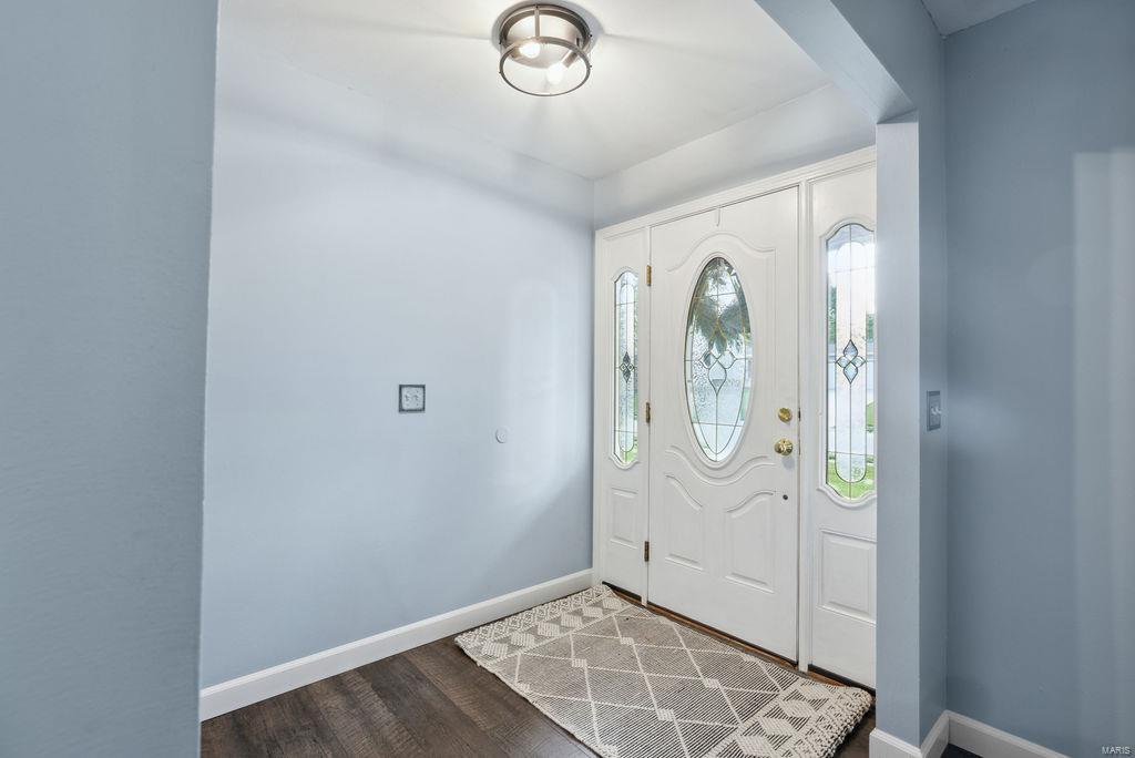 812 Ruth Drive St. Charles, MO 63301 - Photo 5 of 42 Gallery Image 5