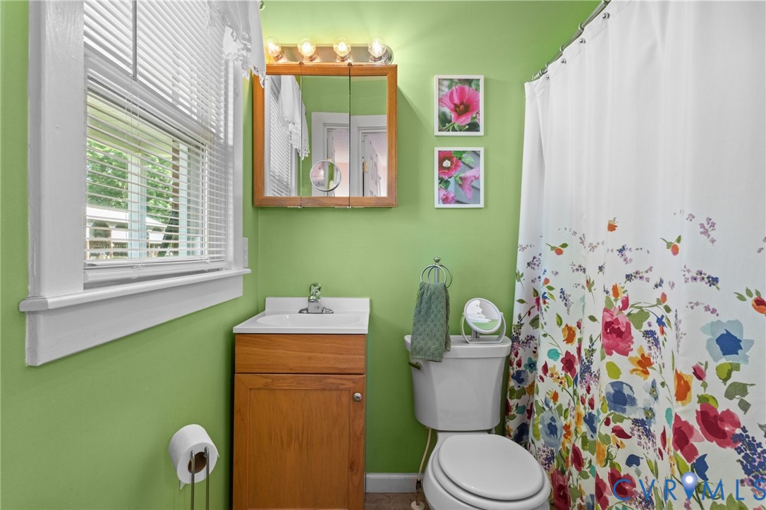 725 Transco Road Scottsville, VA 24590 - Photo 11 of 46