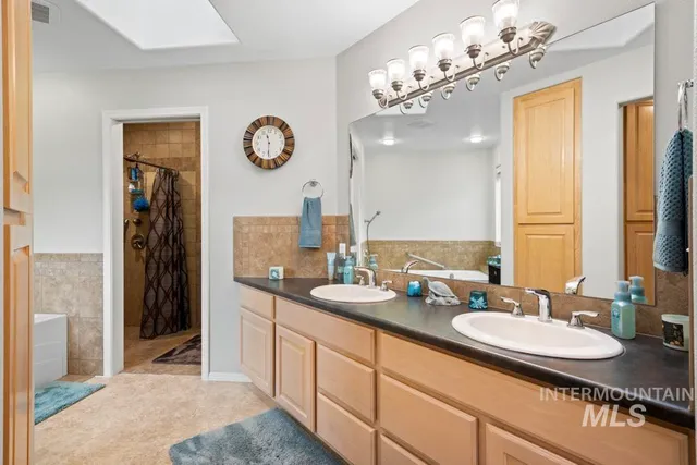 $565,000 | 658 Conestoga Drive, Moscow, ID 83843