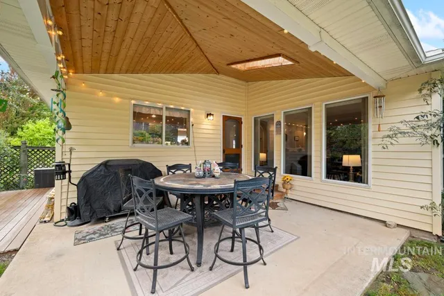 $565,000 | 658 Conestoga Drive, Moscow, ID 83843