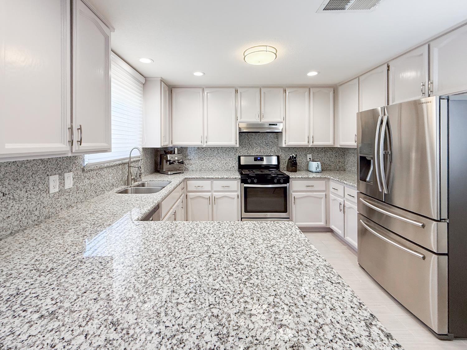 535 N Street Rio Linda, CA 95673 - Photo 12 of 33
