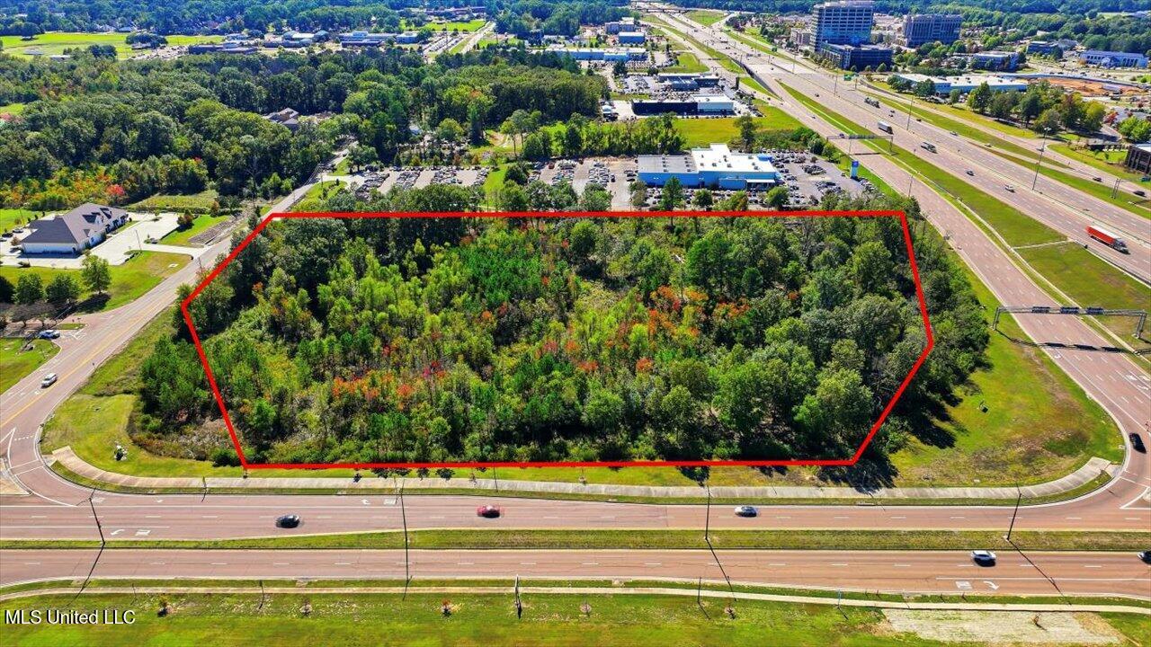 01-I-55 _ Colony Parkway _ Home Tours MS