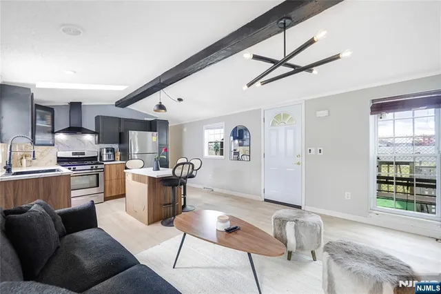 $149,999 | 190 West 24th Street, Bayonne, NJ 07002