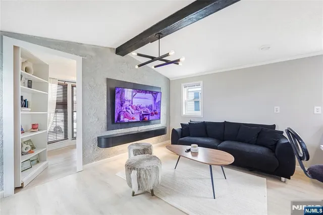 $149,999 | 190 West 24th Street, Bayonne, NJ 07002