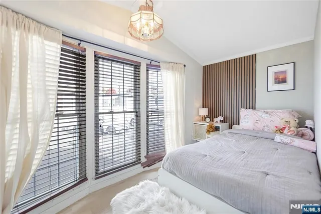 $149,999 | 190 West 24th Street, Bayonne, NJ 07002