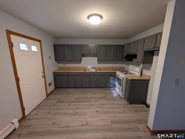 $2,000 | 998 Campbell Avenue, West Haven, CT 06516