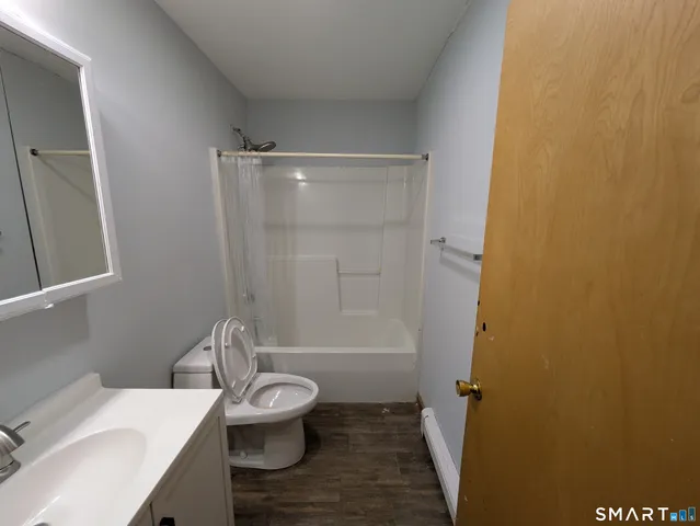 $2,000 | 998 Campbell Avenue, West Haven, CT 06516