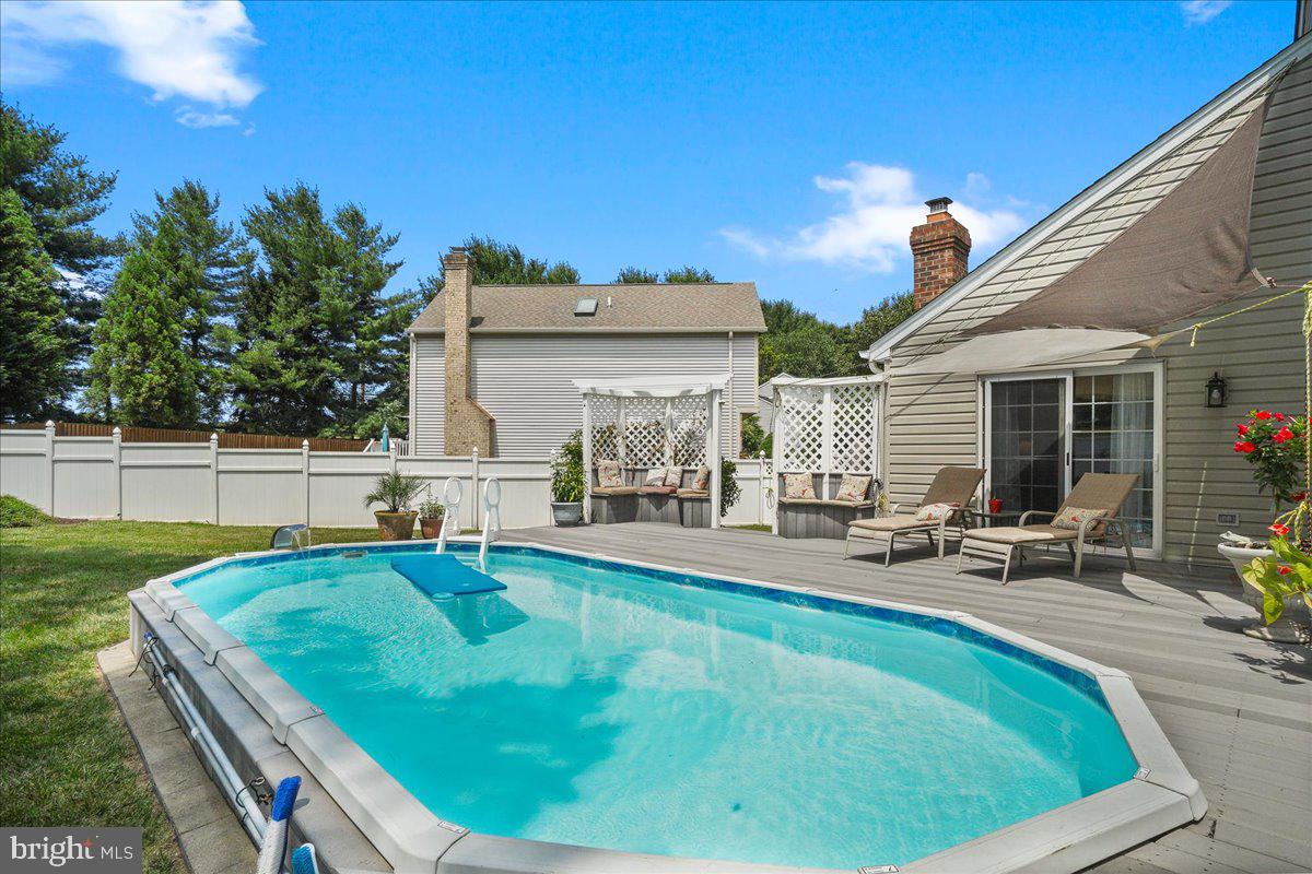 11925 Riding Loop Terrace North Potomac, MD 20878 - Photo 4 of 54 Pool