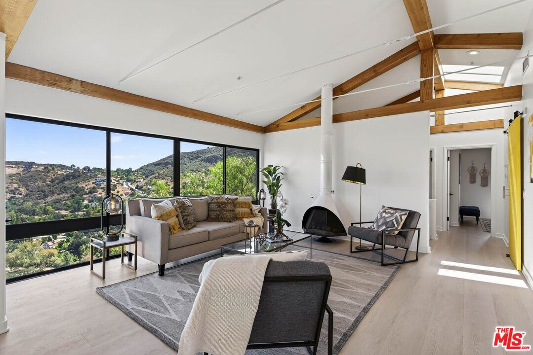 14 Stallion Road Bell Canyon, CA 91307 - Photo 15 of 41 Gallery Image 15