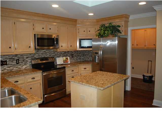 816 Detyens Road Mount Pleasant, SC 29464 - Photo 7 of 24 Additional Photo