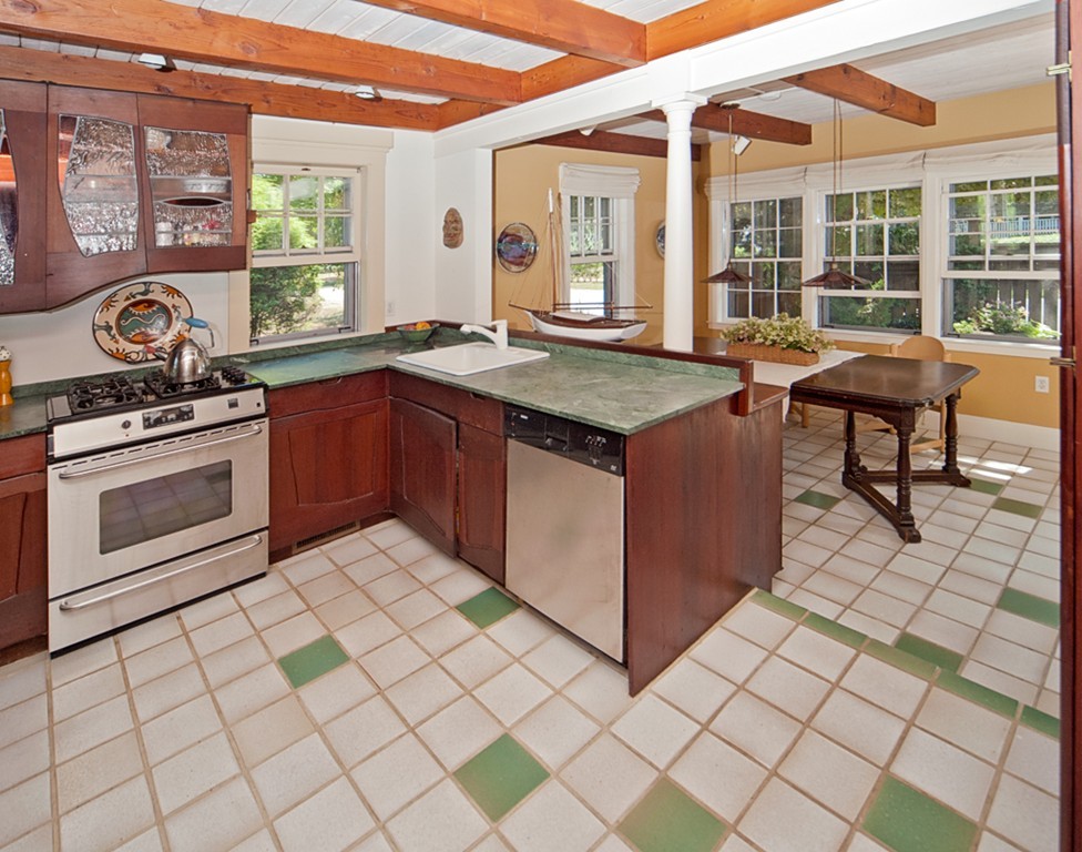 44 Beaver Dam Road Scituate, MA 02066 - Photo 9 of 29 Gallery Image 9