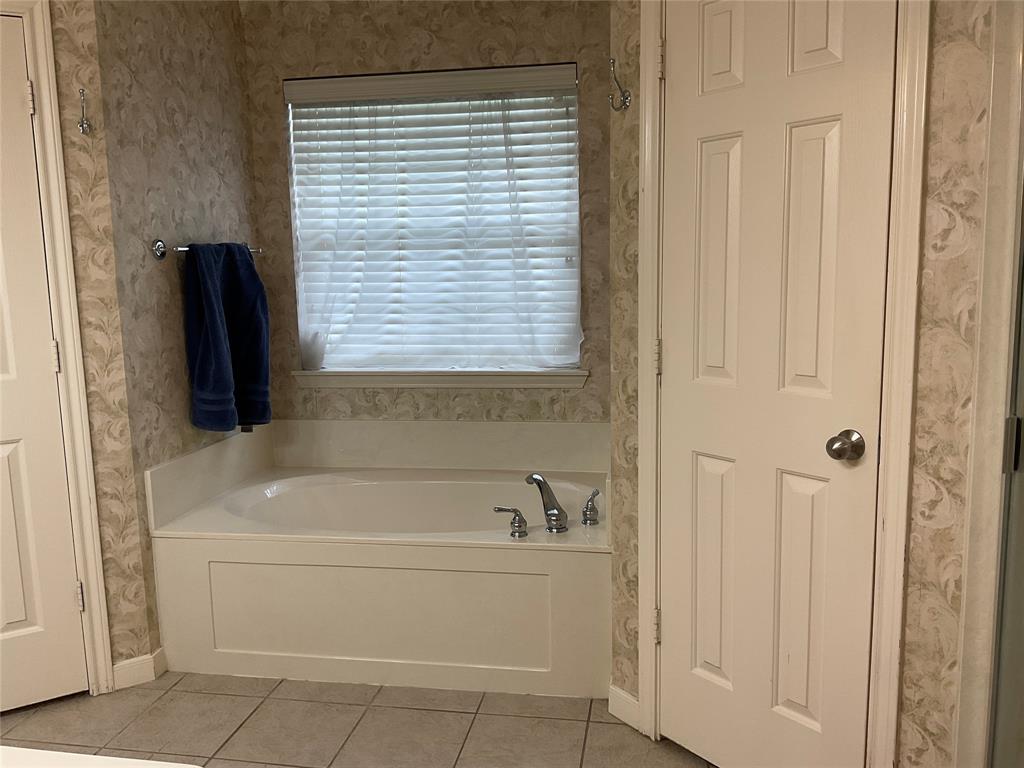 212 Toluca Trail Hewitt, TX 76643 - Photo 18 of 27