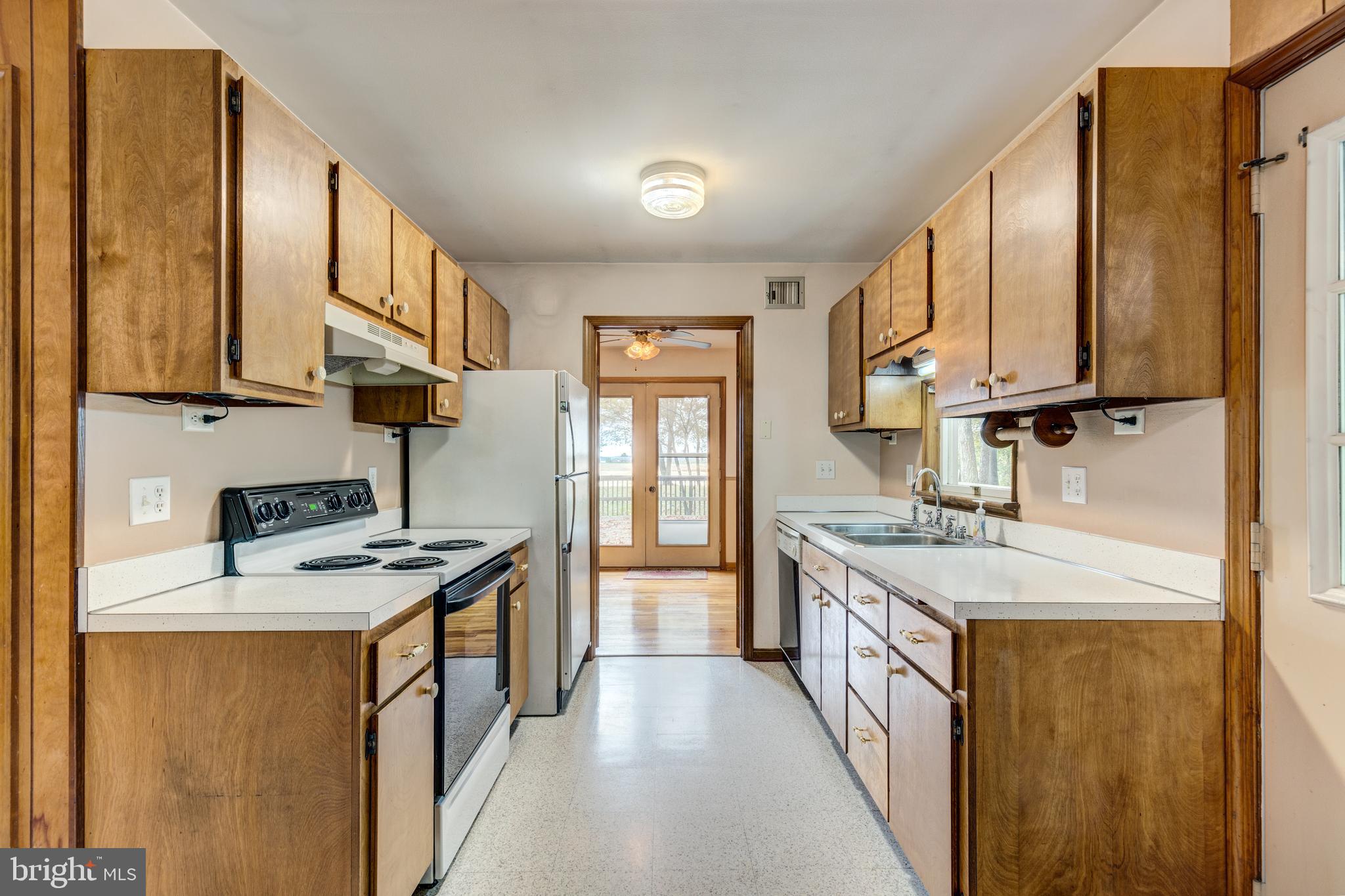 1369 Long Corner Road Mount Airy, MD 21771 - Photo 22 of 53