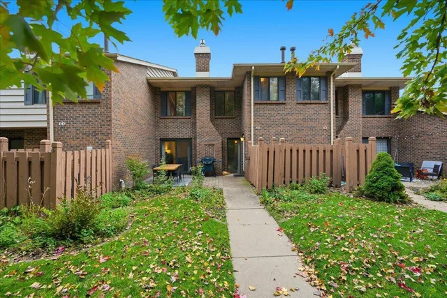 $260,000 | 3640 Independence Avenue South, Unit 61, St. Louis Park, MN 55426