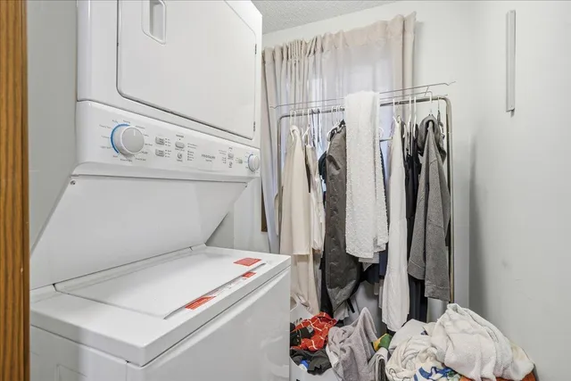 $260,000 | 3640 Independence Avenue South, Unit 61, St. Louis Park, MN 55426