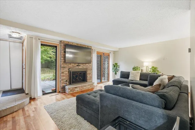 $260,000 | 3640 Independence Avenue South, Unit 61, St. Louis Park, MN 55426