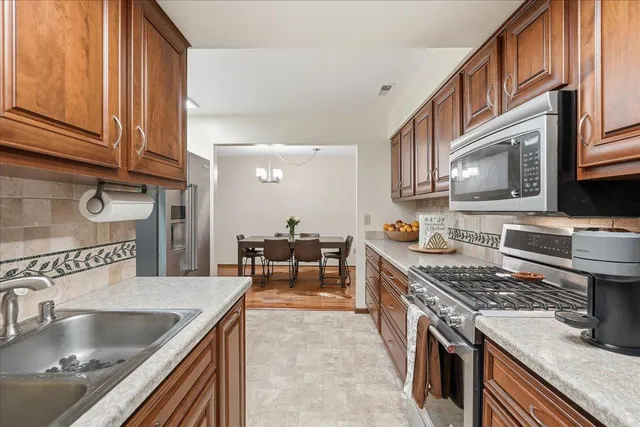 $260,000 | 3640 Independence Avenue South, Unit 61, St. Louis Park, MN 55426