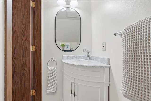 $260,000 | 3640 Independence Avenue South, Unit 61, St. Louis Park, MN 55426