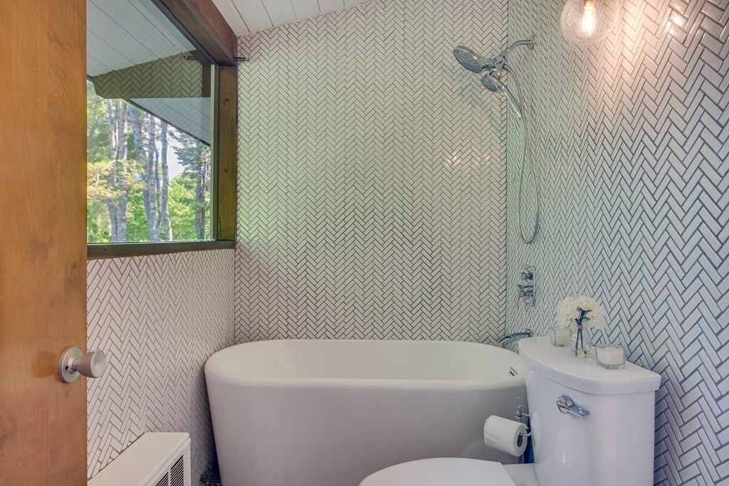 54 Conant Road Lincoln, MA 01773 - Photo 14 of 35