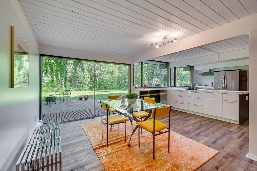 54 Conant Road Lincoln, MA 01773 - Photo 3 of 35