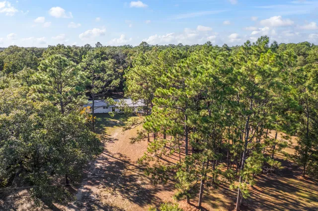 $425,000 | 4734 Haybarn Road, Holt, FL 32564