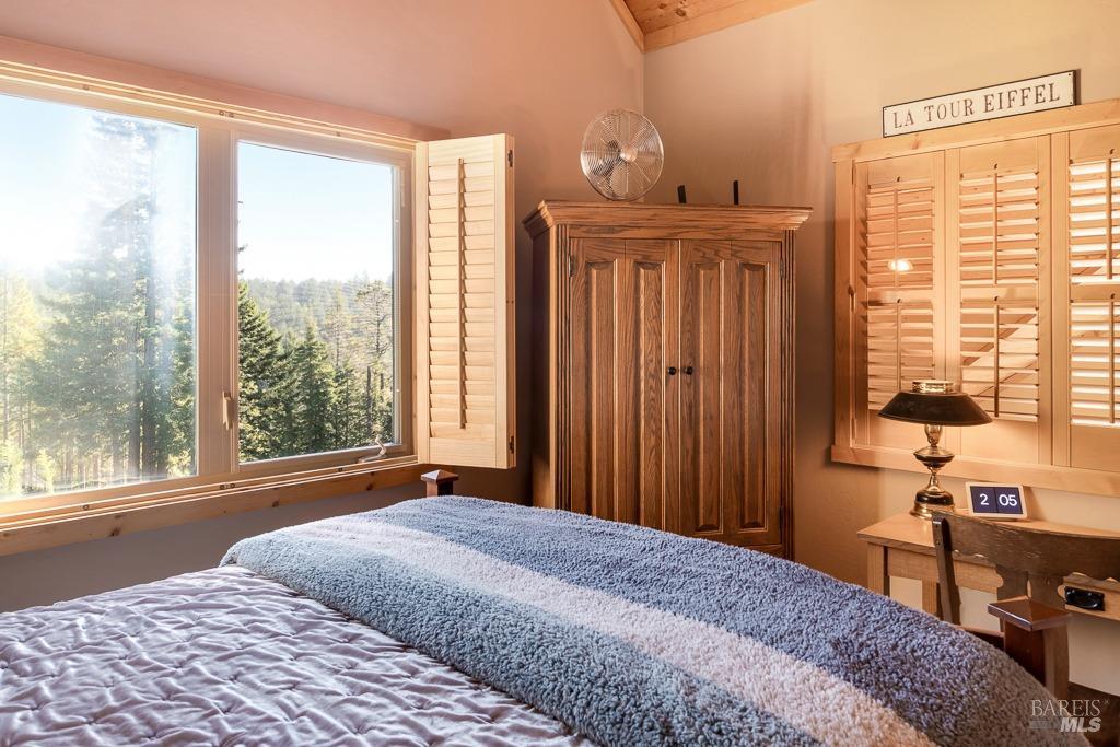 40695 Roseman Creek Road Gualala, CA 95445 - Photo 35 of 96