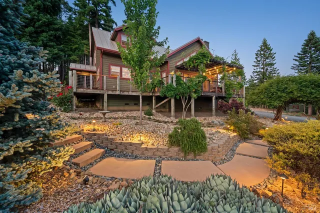 $1,299,000 | 40695 Roseman Creek Road, Gualala, CA 95445