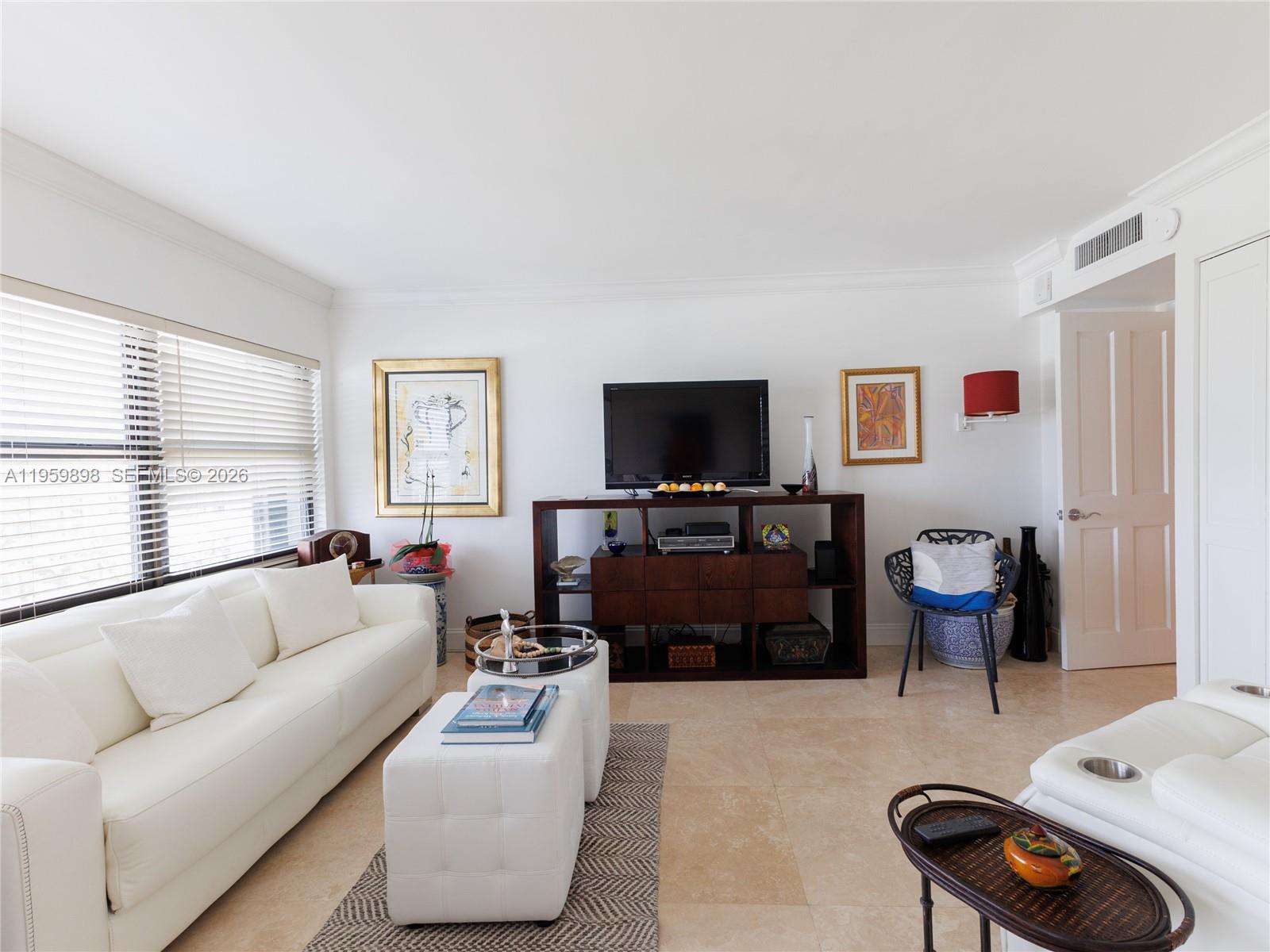 550 Ocean Drive, Unit 8B Key Biscayne, FL 33149 - Photo 5 of 34