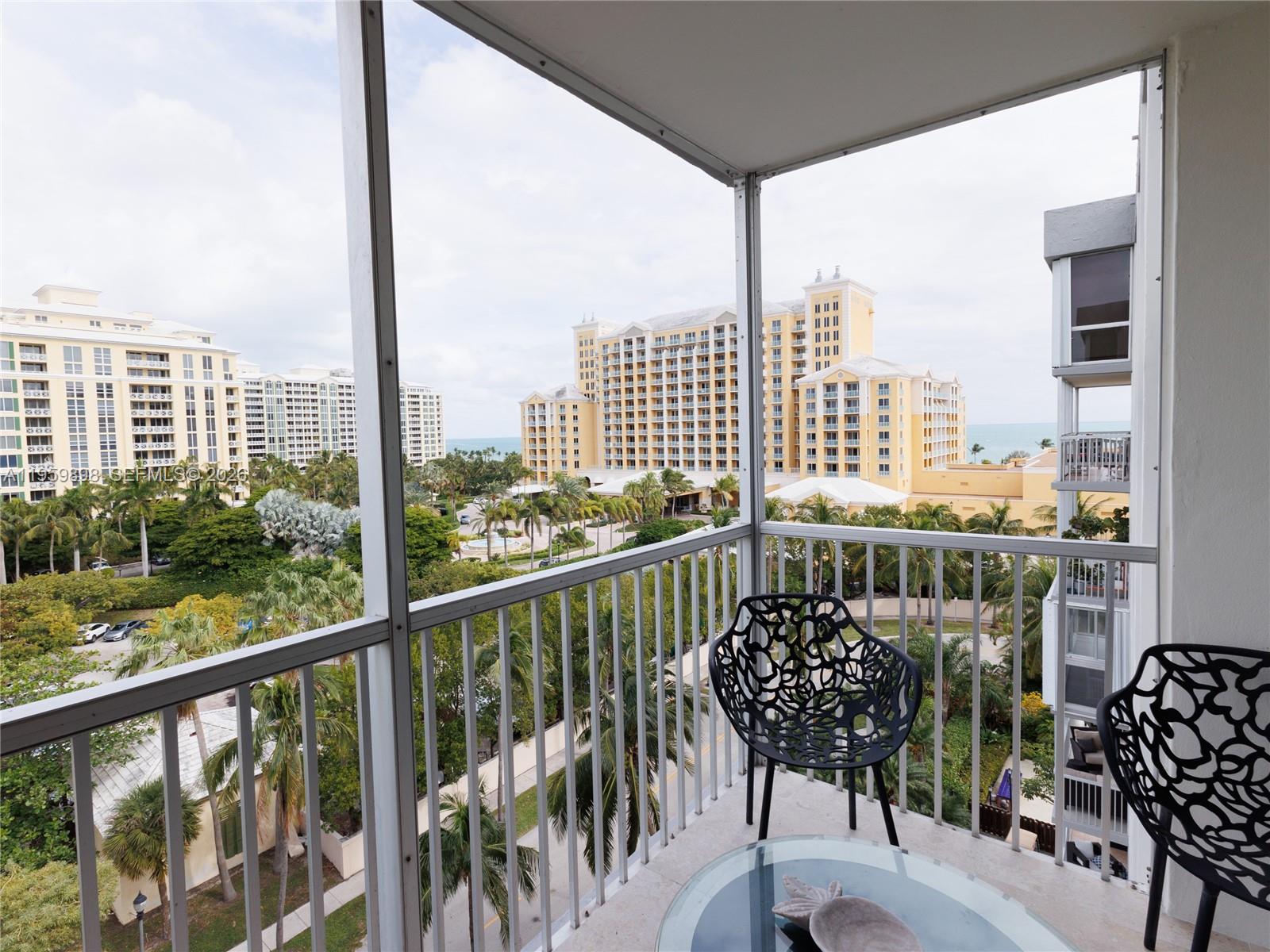 550 Ocean Drive, Unit 8B Key Biscayne, FL 33149 - Photo 9 of 34