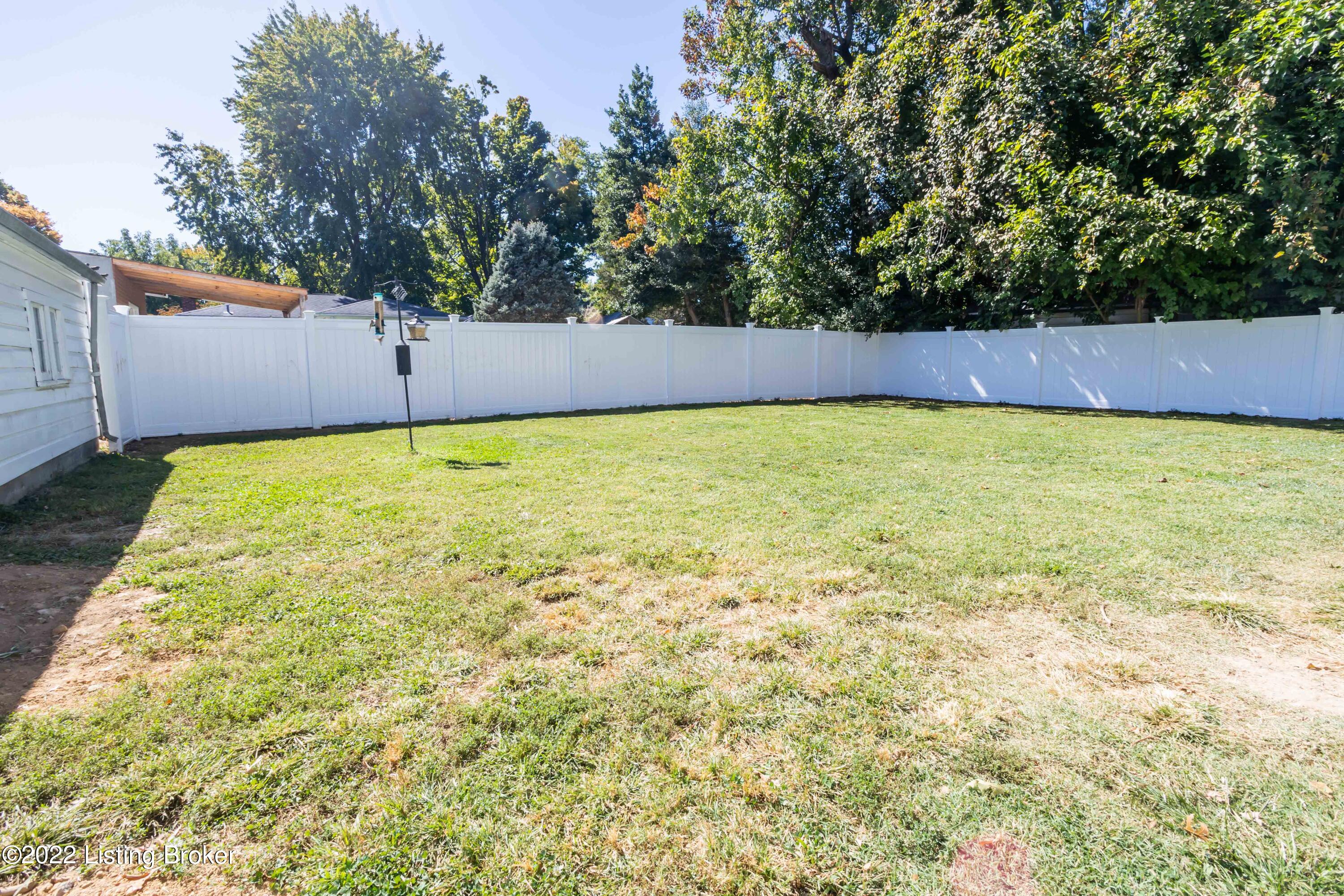 2806 Pioneer Road Louisville, KY 40216 - Photo 34 of 38 523A9801