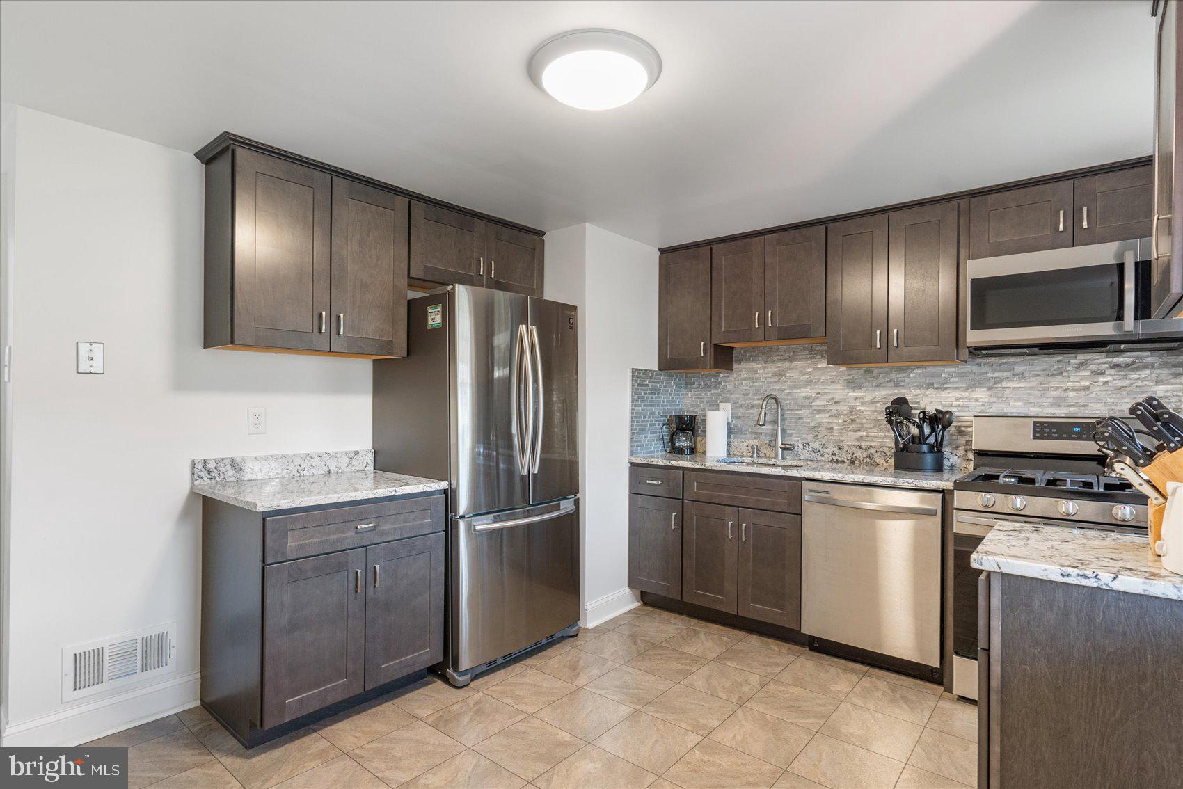 8432 Oakleigh Road Baltimore, MD 21234 - Photo 15 of 30
