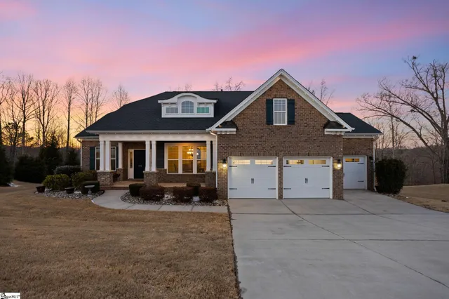 $679,999 | 216 Scotts Bluff Drive, Simpsonville, SC 29681