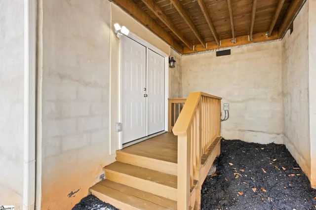 $679,999 | 216 Scotts Bluff Drive, Simpsonville, SC 29681