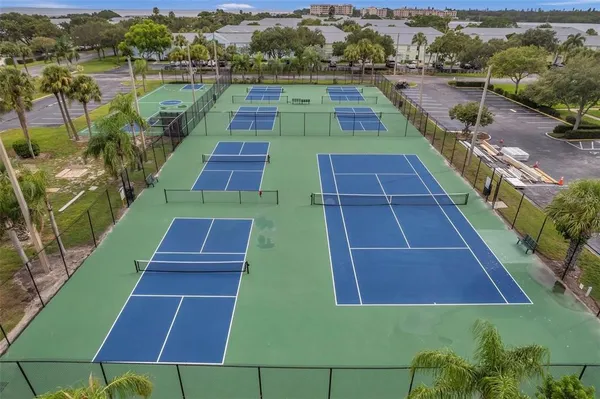 $4,200 | 5174 Beach Drive Southeast, Unit D, St. Petersburg, FL 33705