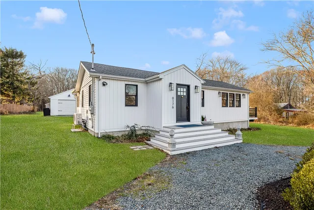 $599,000 | 176 Daniel Avenue, Portsmouth, RI 02872
