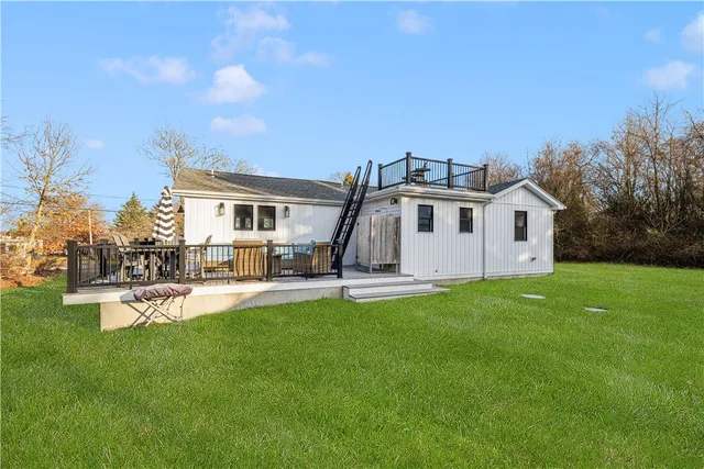 $599,000 | 176 Daniel Avenue, Portsmouth, RI 02872