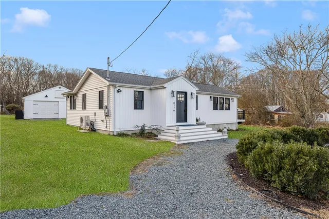 $599,000 | 176 Daniel Avenue, Portsmouth, RI 02872