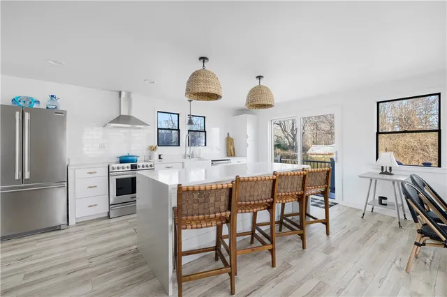 $599,000 | 176 Daniel Avenue, Portsmouth, RI 02872