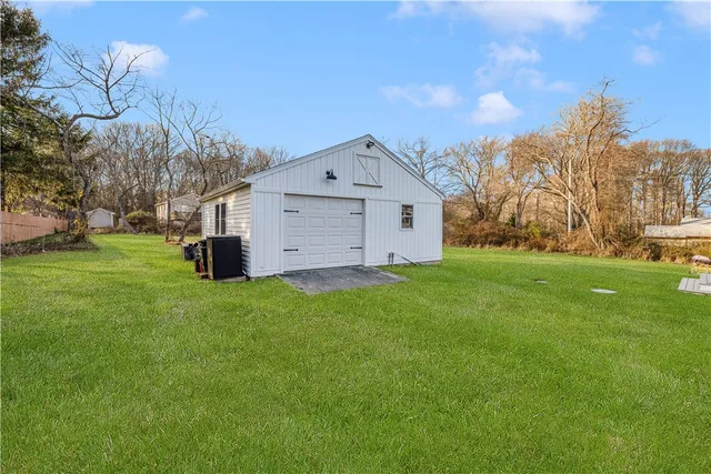 $599,000 | 176 Daniel Avenue, Portsmouth, RI 02872