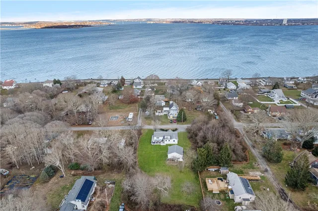 $599,000 | 176 Daniel Avenue, Portsmouth, RI 02872