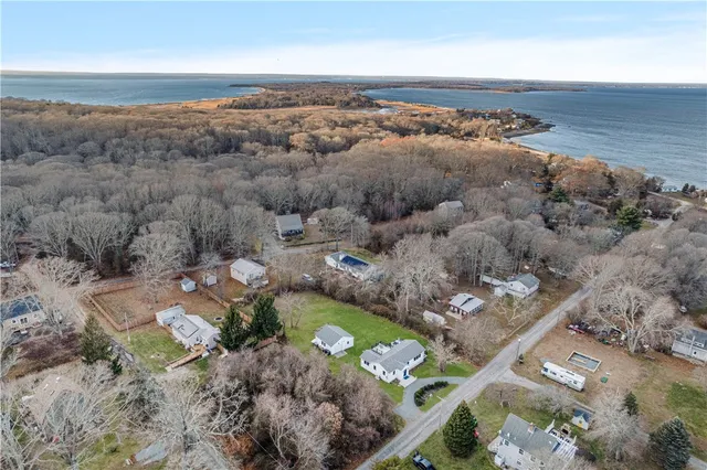 $599,000 | 176 Daniel Avenue, Portsmouth, RI 02872