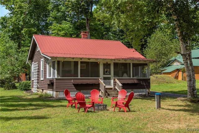 $595,000 | 118 East Avenue, Webb, NY 13331