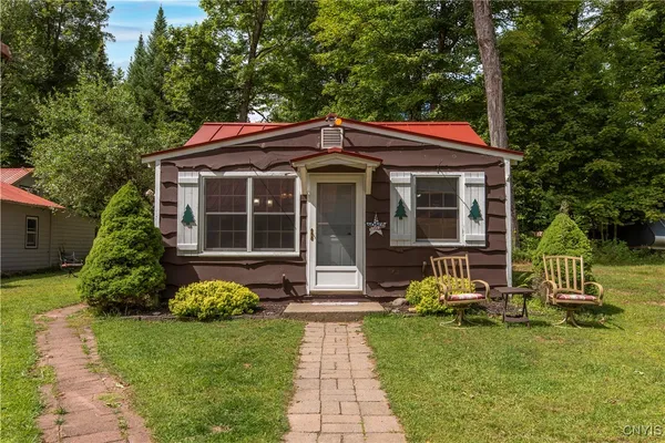 $595,000 | 118 East Avenue, Webb, NY 13331