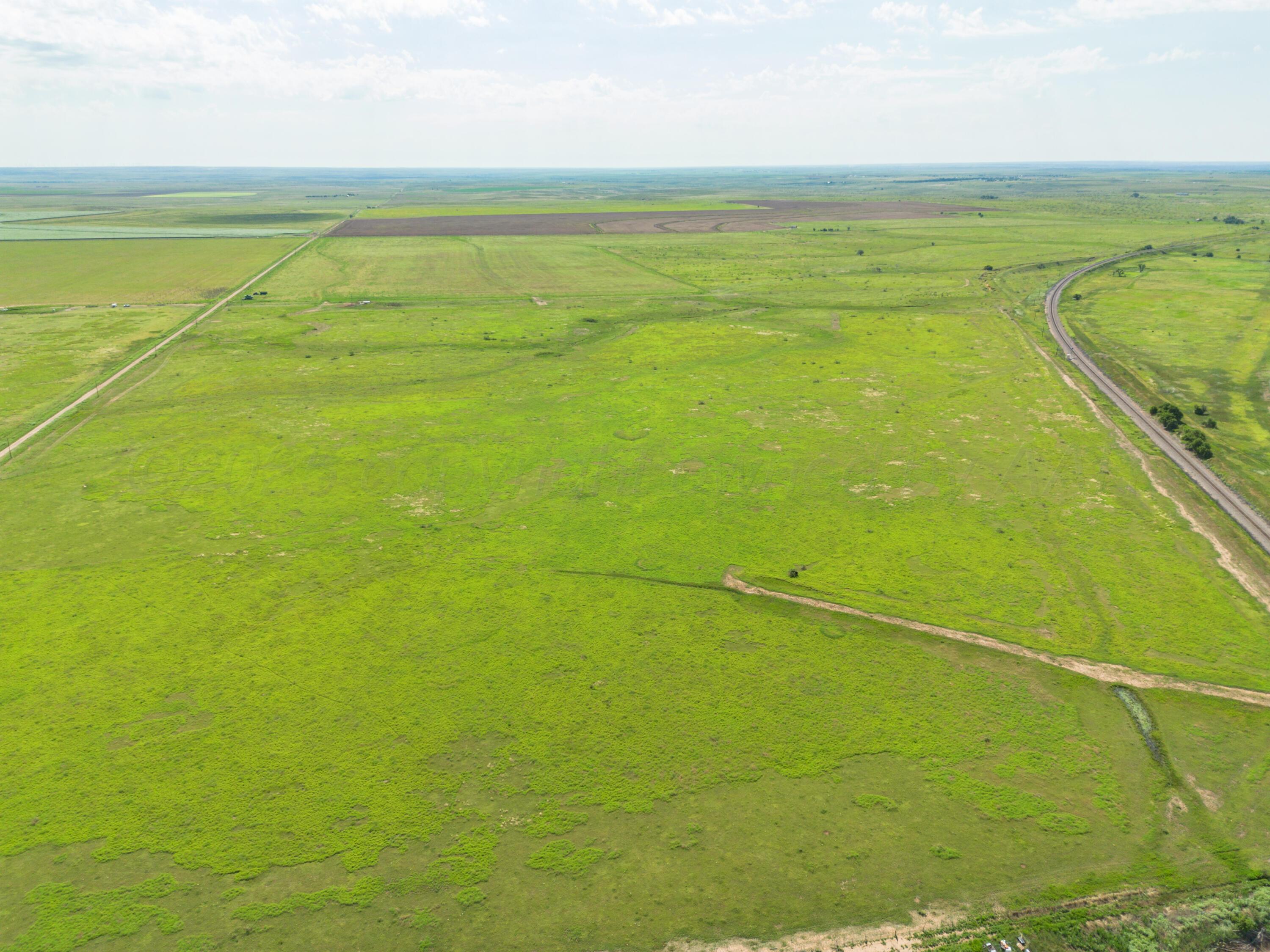 22 Boomer Place Claude, TX 79019 - Photo 2 of 28 a view of an ocean and beach