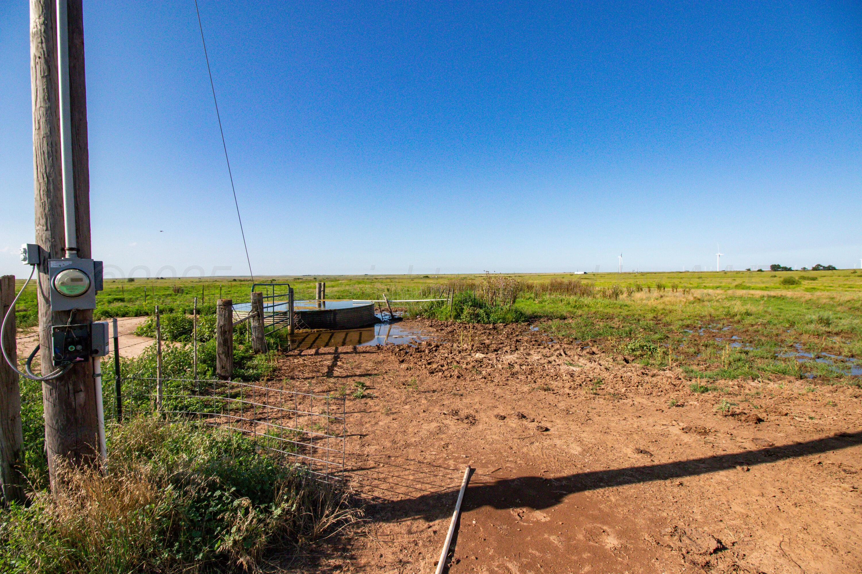 22 Boomer Place Claude, TX 79019 - Photo 5 of 28 a view of an ocean from a balcony